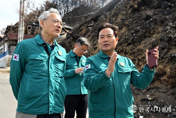 문체부장관. 방문