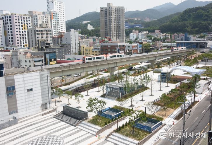 ‘사상그린광장’준공
