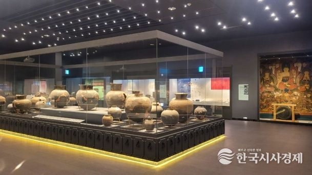 1. 창녕박물관 대형토기 전시