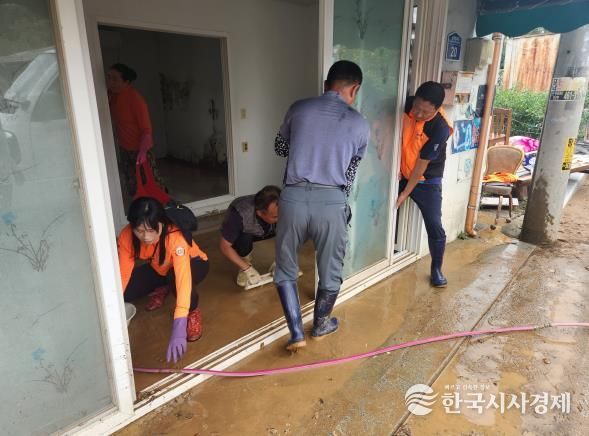 군산시 옥구읍, 집중호우 피해 관내 가구 민관협력 통해 복구 지원