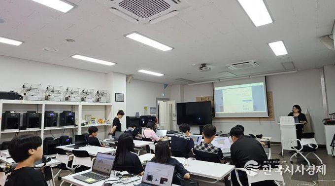 서부청소년수련관_3D프린터 자격시험 사진