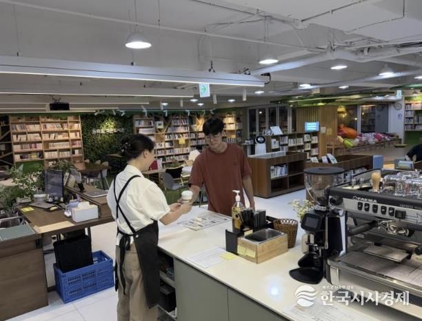 동화동 작은도서관 북카페 시설 사진