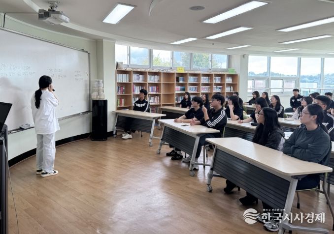 최진영 작가 초청 강연회