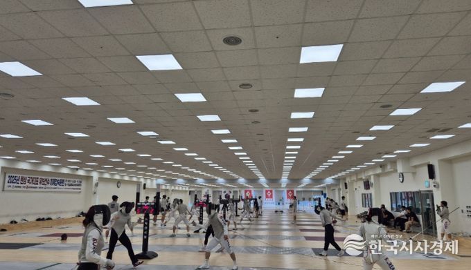 펜싱 국가대표 후보선수단, 14일간의 여정 마무리