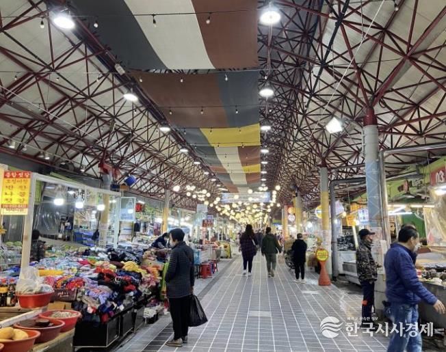 신중앙시장 내부 전경