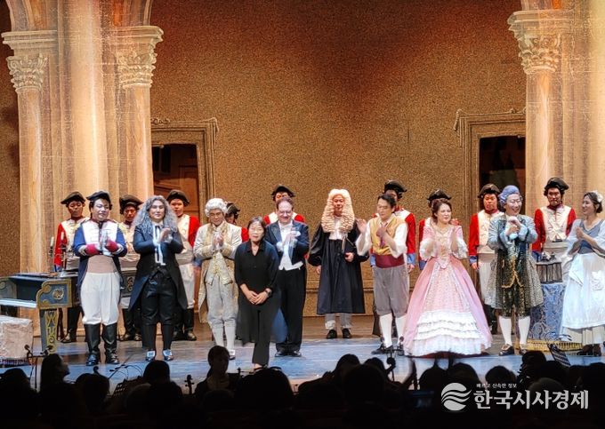 군민의 뜨거운 박수, 하동 가을밤을 물들인 오페라