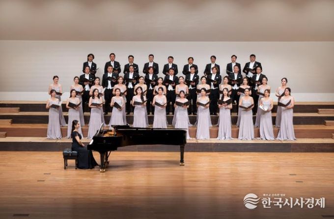천안시립합창단이 24~25일 이틀간 한국소리문화의전당 모악당에서 열리는 ‘2025 대한민국 합창대제전’에 참가한다.