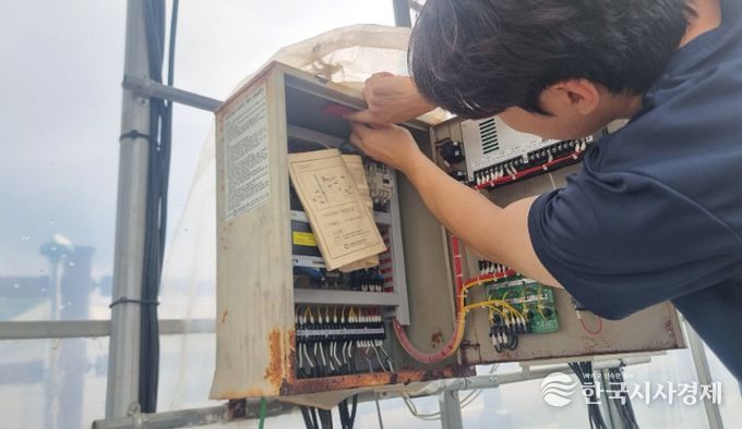 화재 걱정 뚝!’ 스티커형 소화기 긴급 보급