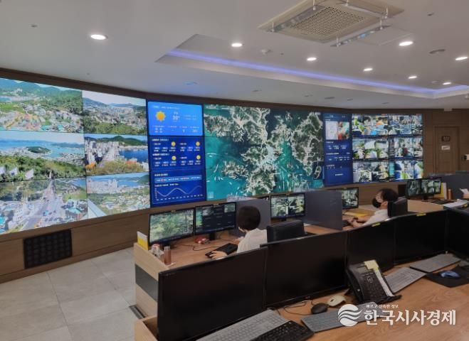 안전하고 따뜻한 추석, 통영시가 함께합니다 1(통합관제센터).