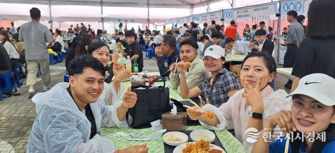 완주 와일드&로컬푸드축제, 외국인 근로자도 함께