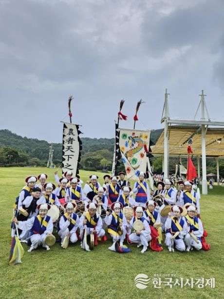 제24회 충남일반남여농악경연대회에 참여한 예산군 대표팀