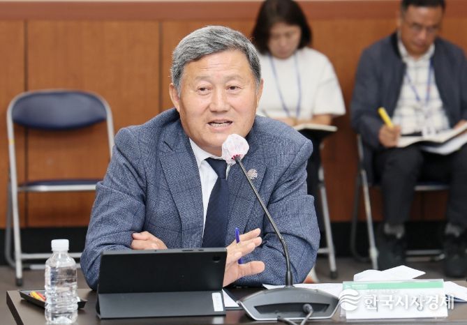 주간 간부회의(김완근 시장)