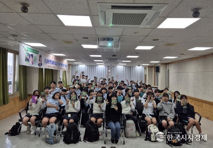 1020책으로 만나는 색다른 인문학 작가 강연.