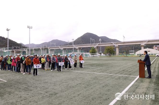 주민 화합하는 풍성한 축제 성료(성내충인동 한마음 체육대회-조길형시장 인사말)