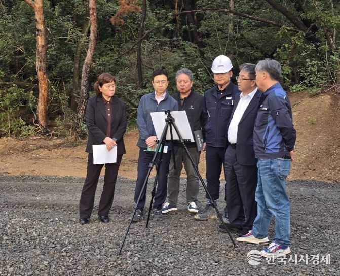 포항시는 지난 22일 남구 대송면 옥명리 네이처이앤티㈜ 폐기물 매립시설 조성 현장 사전 안전점검을 실시했다.