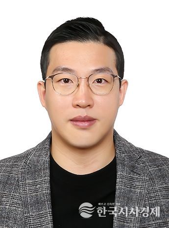 포항시 도시계획과 소속 이승률 주무관은 지난 21일 경상북도경찰청으로부터 감사장을 받았다