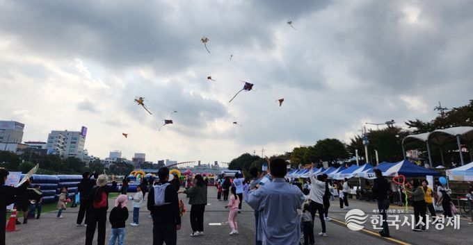 무심천체육공원 메운 어린이 함성! 청주시 팝업놀이터 성료