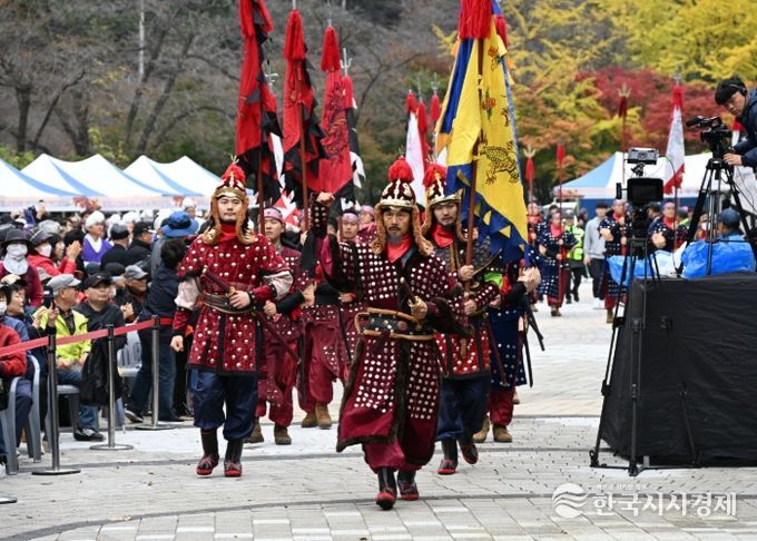 오색 단풍 속 문화와 역사가 어우러진 가을 축제, ‘제37회 소요단풍문화제’ 성황리 마무리