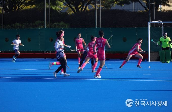 KT sports 직장운동경기부 하키팀(분홍색 선수복) 2025 전국체전 동메달(사진 제공 대한하키협회)/2025년도 직장운동경기부 운영 지원 공모 선정 70,000천 원 국비 지원