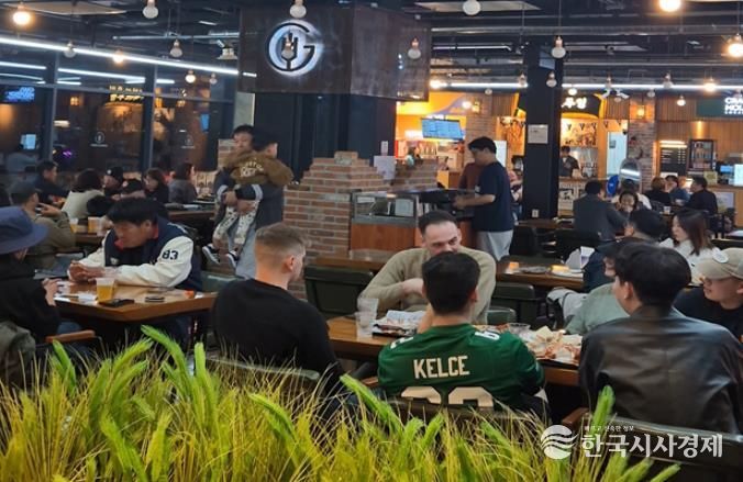 시월의 마지막 밤, 갑·맥 파티 성황리에 마무리