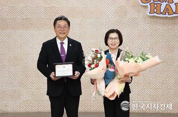 김해시 (주)벽산인슈로 지영란 대표,11월 자랑스러운 김해 CEO상 수상