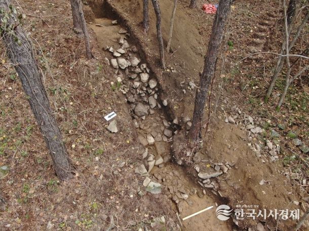 무주 성현석성 서쪽 성벽 조사 후 근경