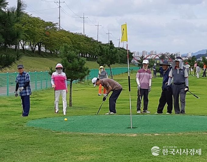 생활체육도시 안동, 파크골프로 세대 잇는다