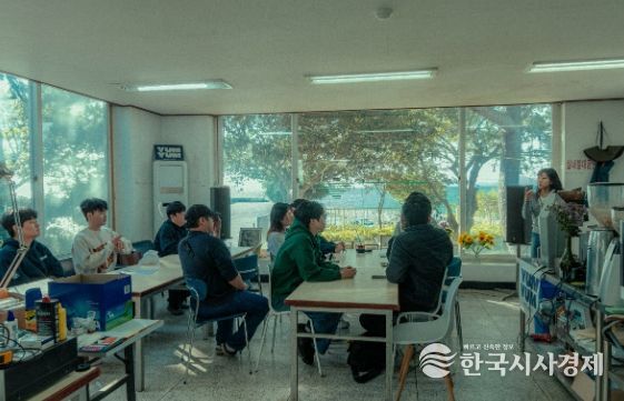 고흥군, 덤벙청년마을 청년 문학창작 워크숍 ‘첫문장학교’ 성료