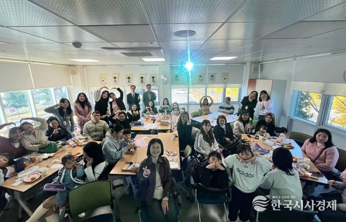 사천시가족센터, 2025 결혼이민자 한국어교실 종강식 열어