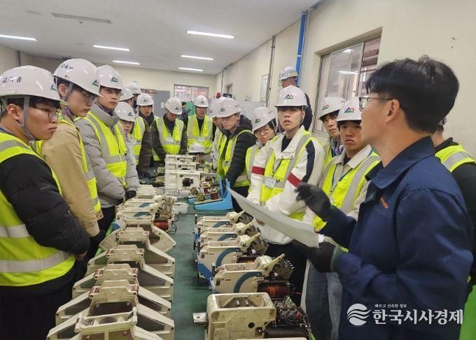 철도 운전 면허 교육생 현장 실습 사진