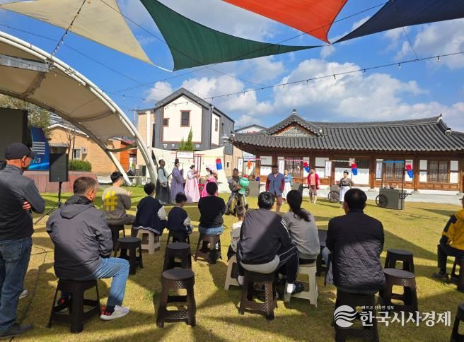 조만간 프로젝트 공연 모습.