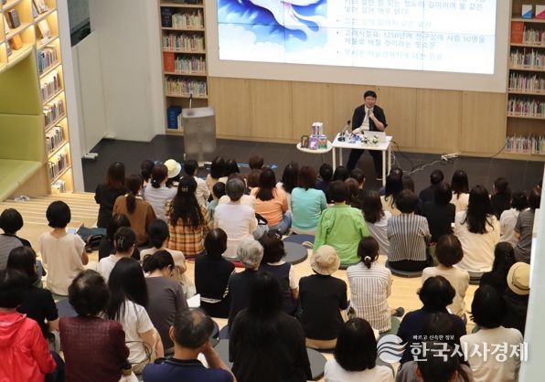 송파책박물관 11월 책문화 강연 운영 ‘국내 1호 전업 도슨트’의 서양미술사 이야기