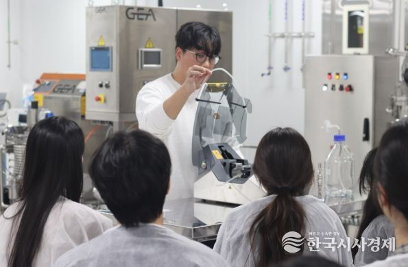 발효기 장비 설명 및 배양 공정 교육 모습