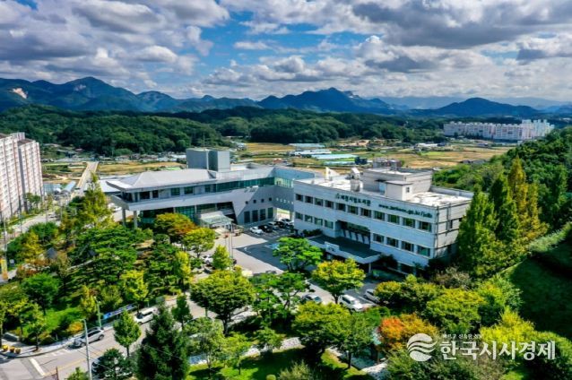 제천시립도서관 전경