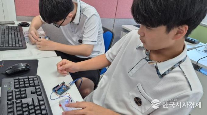 장수군, 전북대학교 생활과학교실과 협력해 중학생 SW 교육 운영