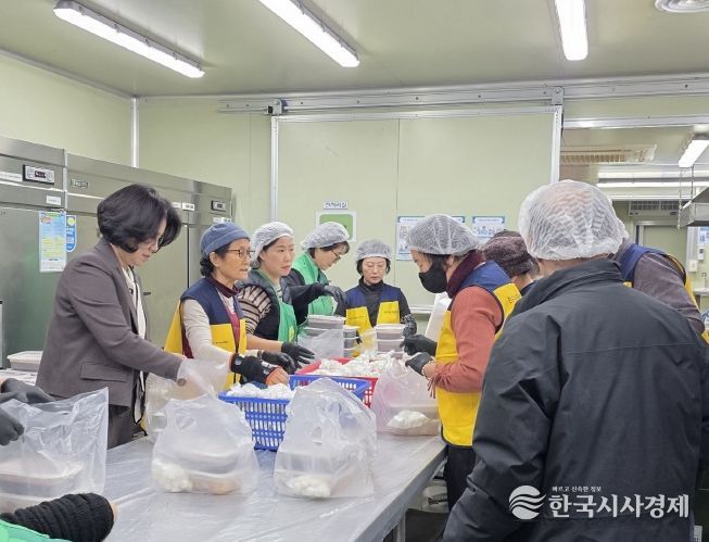전주시 지역사회보장협의체 동 연합회, 동지 팥죽 온정 나눔