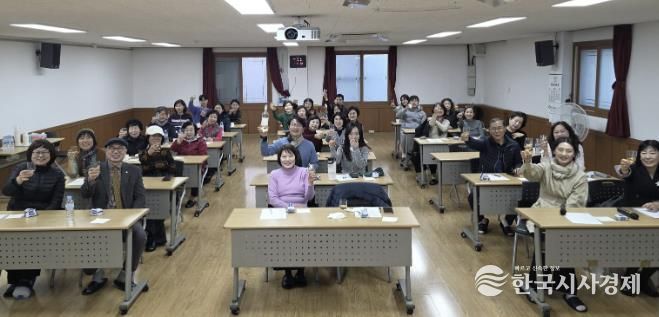 수원시 팔달구 우만2동 주민자치회, 재능기부 '쏙쏙특강' 개최