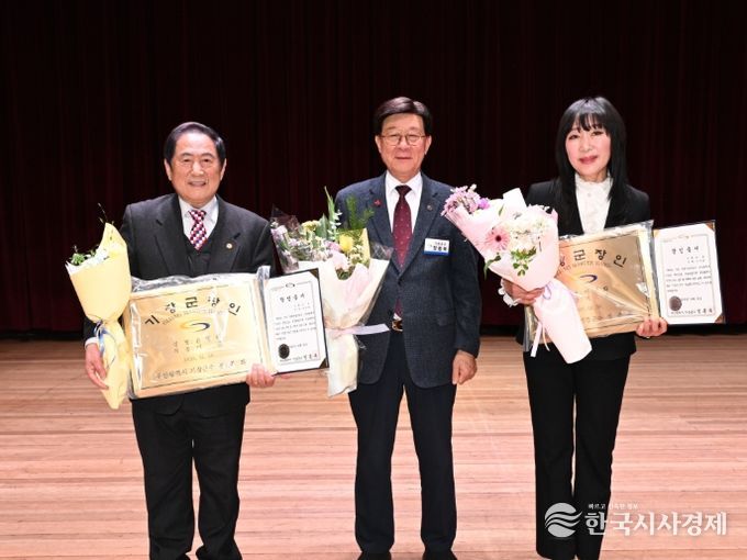 기장군, 2025년 기장군 장인 2명 선정