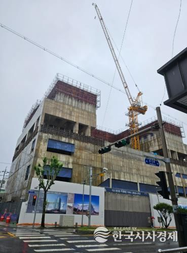 익산시, 중앙동 타워크레인 철거된다