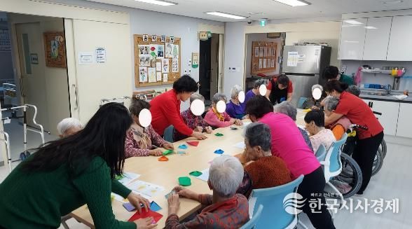 “돌봄에 돌봄을 더하다” 하동군, 요양보호사 처우개선..100명→1400명 전면 확대