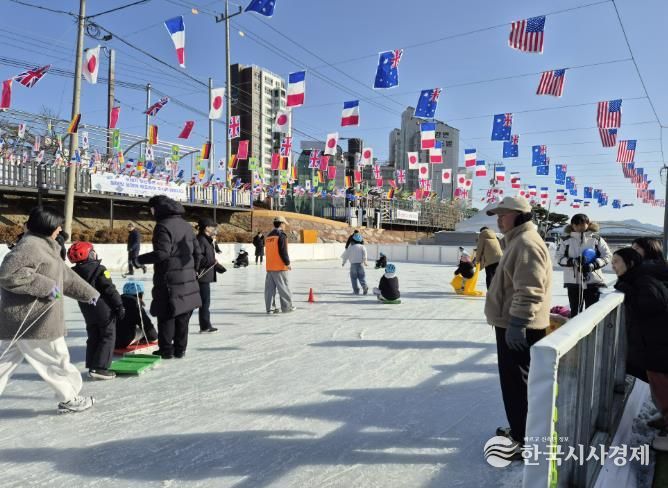 보은군 보청천 눈썰매장, 겨울방학 맞아 아동ㆍ청소년 큰 인기