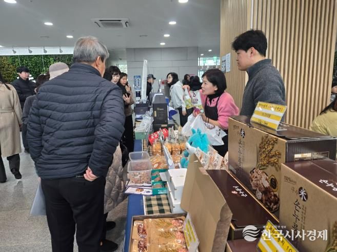 익산시, 설맞이 중증장애인·노인생산품 특별 판매전