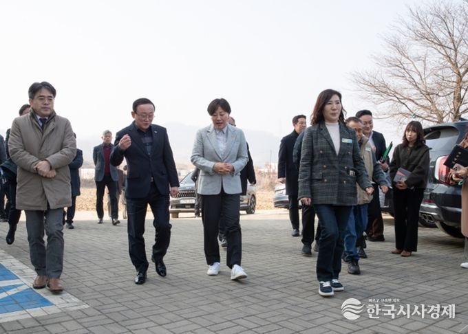 연천군, 농식품부 장관에 ‘DMZ 헴프 산업화 위한 노지 스마트농업 육성지구 지정’ 건의