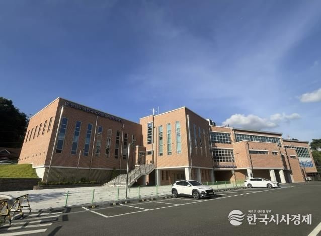 영인중학교 전경