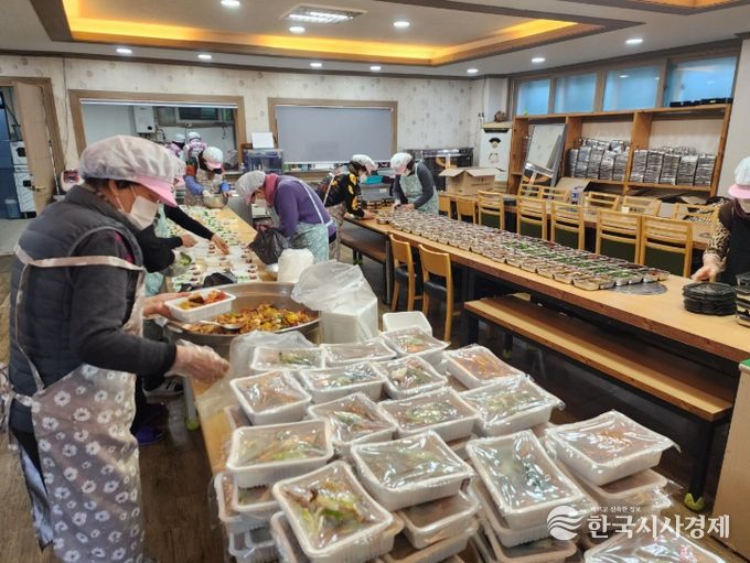 통합돌봄과 연계한 지역맞춤형 식사지원