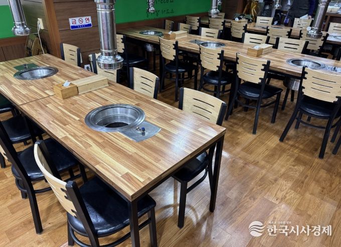 영주시는 오는 2월 20일부터 3월 13일까지 일반음식점 입식 테이블 설치 지원사업 대상업소를 모집한다.