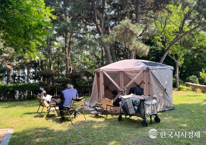 동부도서관은 오는 3~6월과 9~11월, 도서관 잔디광장에서 ‘도서관에서 북 피크닉’을 운영한다.