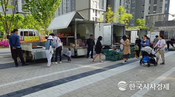 1. 지난해 열린 농뜨레 직거래 목요장터 운영 모습.
