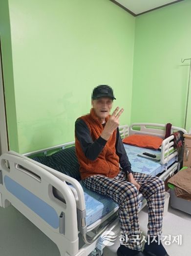 처인구는 서원재단의 지정기탁을 받아 사회복지법인 용인노인전문요양원의 노후 침대를 교체했다