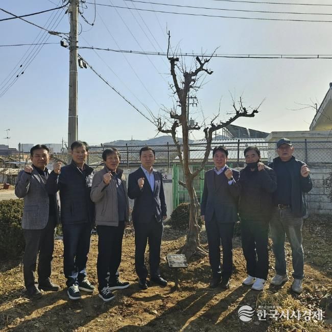 응봉면 풍년기원 기념식수 행사 모습